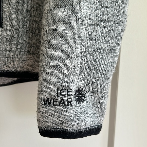 Jacket/sweater from Iceland - Picture 2 of 5